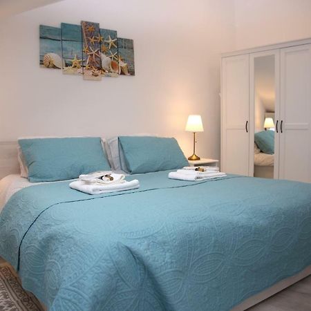Sweet Suite With Free Private Parking Pula Exteriör bild
