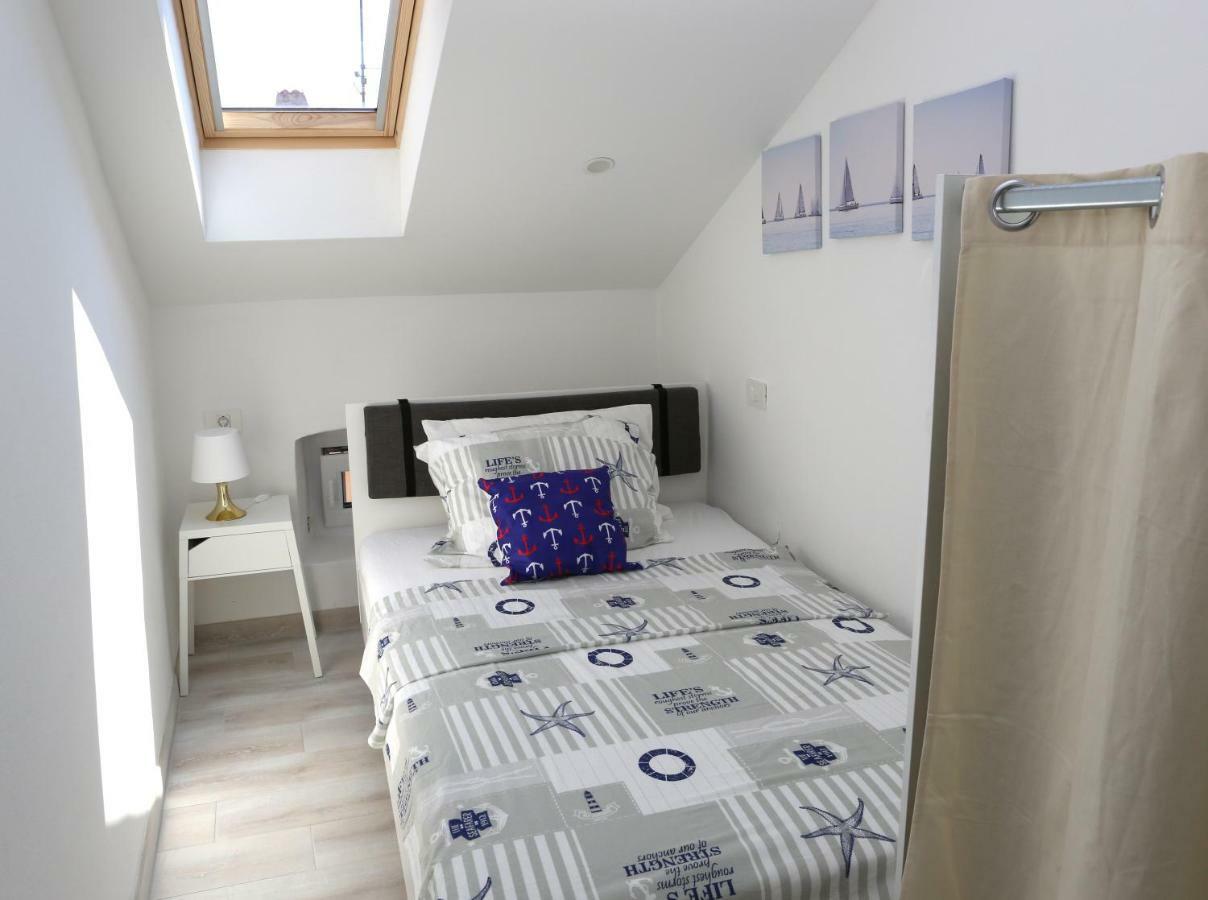Sweet Suite With Free Private Parking Pula Exteriör bild