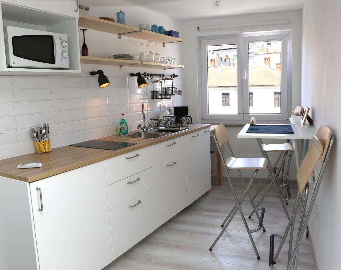 Sweet Suite With Free Private Parking Pula Exteriör bild