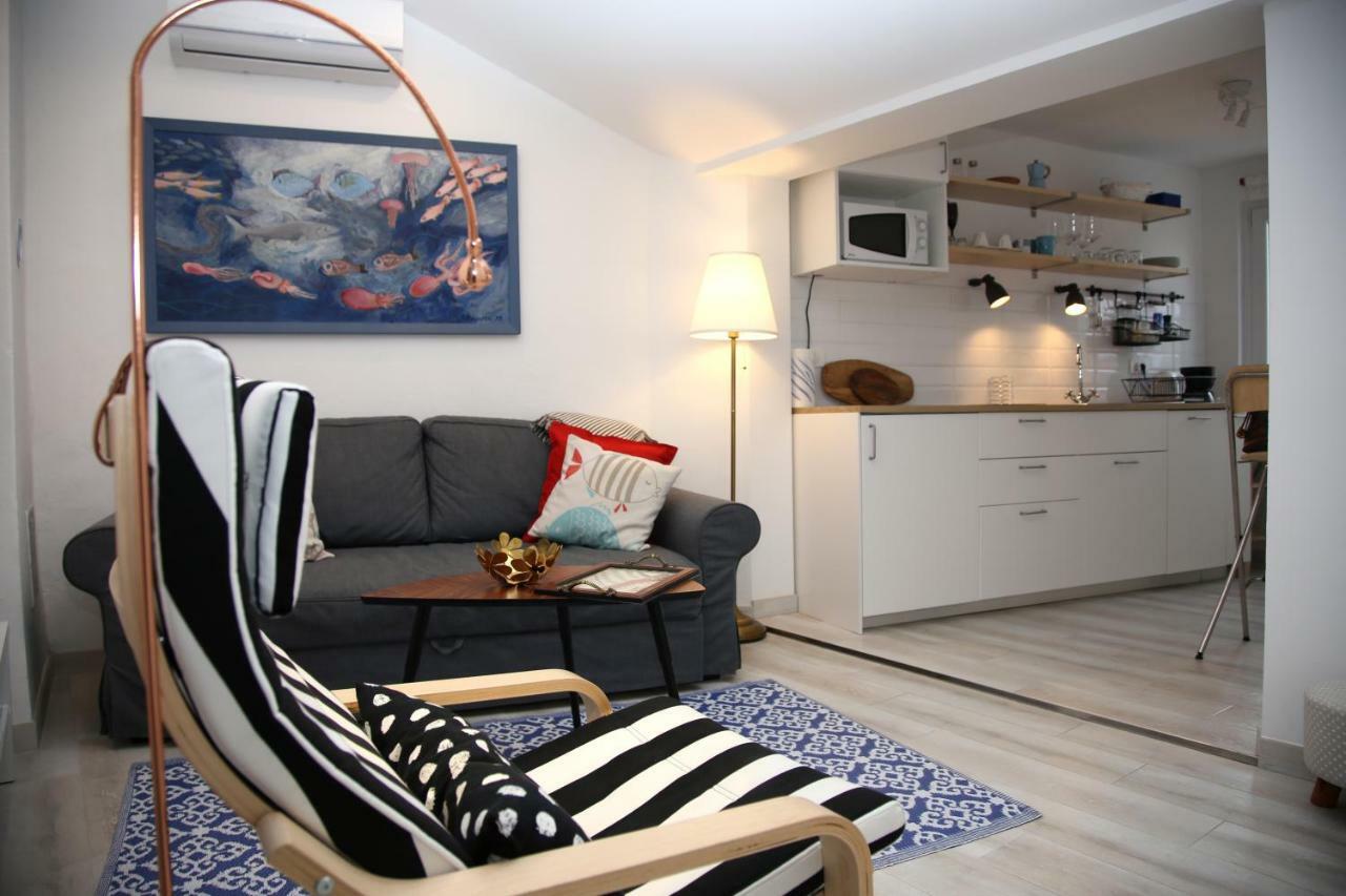 Sweet Suite With Free Private Parking Pula Exteriör bild