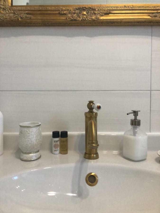 Sweet Suite With Free Private Parking Pula Exteriör bild